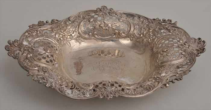 Appraisal: TIFFANY CO PRESENTATION SILVER BREAD BASKET NOVEMBER RD Of oblong