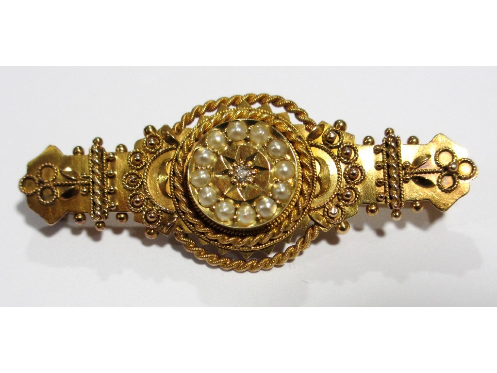 Appraisal: A Victorian ct gold diamond and pearl bar brooch of