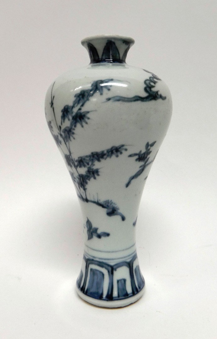 Appraisal: A Chinese blue and white meiping vase possibly Ming dynasty