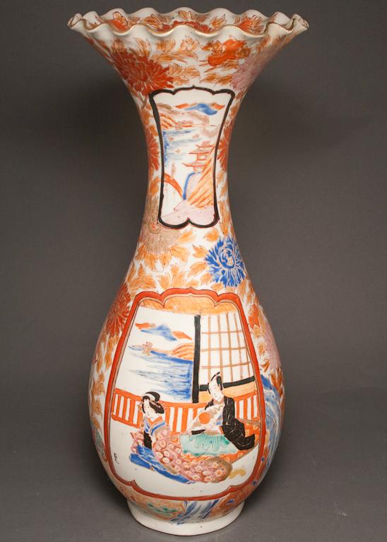 Appraisal: Japanese Kutani porcelain vase late th century with flared top