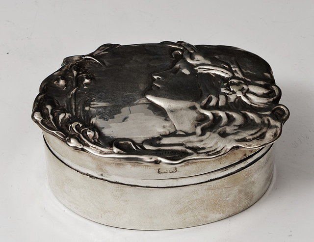 Appraisal: Art Nouveau silver box by William Neale Chester of oval