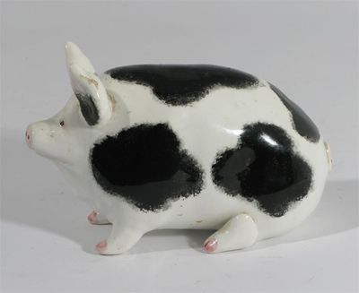 Appraisal: A Wemyss pig painted in shades of black and white