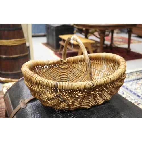 Appraisal: Vintage woven flower pickers basket approx cm H ex handle