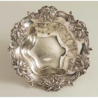 Appraisal: Whiting Sterling Bowl Whiting sterling bowl with pierced floral embellished