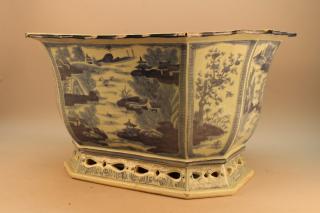 Appraisal: Early th C Chinese Blue White Planter Early th C