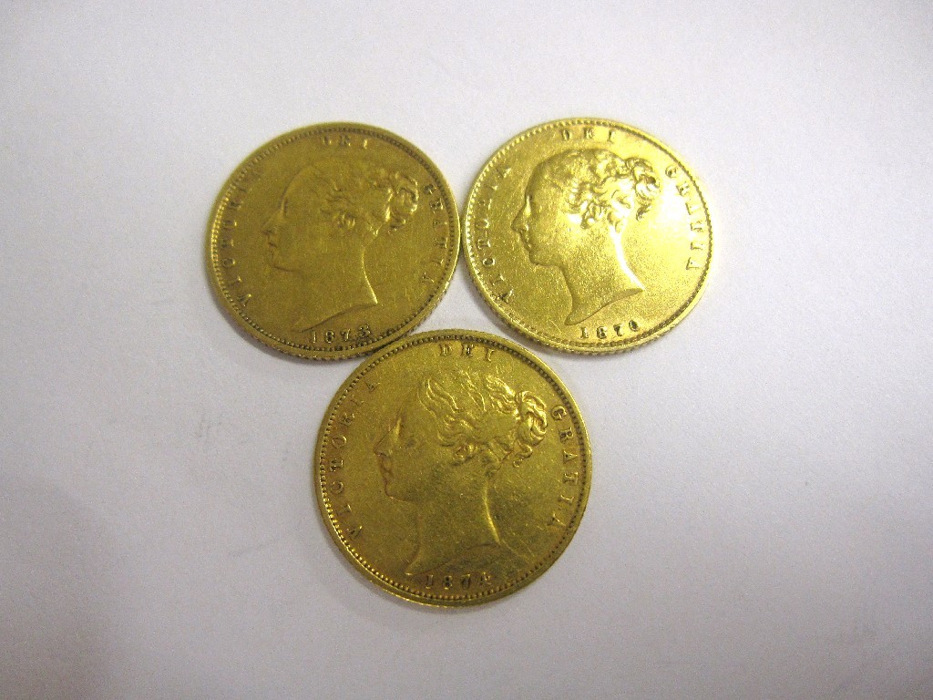 Appraisal: Three young Queen Victoria head half sovereigns dated