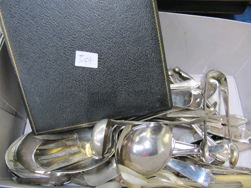 Appraisal: Box of loose EP cutlery and a cased spoon set