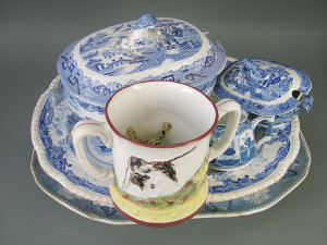 Appraisal: A selection of blue and white china to include a