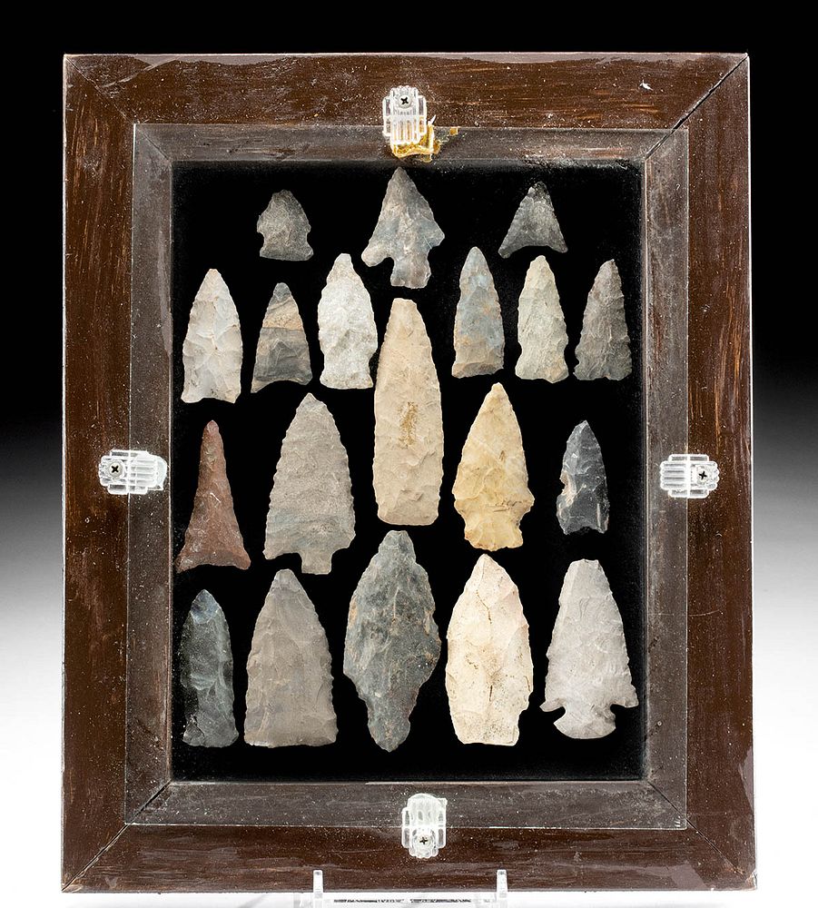 Appraisal: Native American Stone Projectile Points Native American United States Archaic