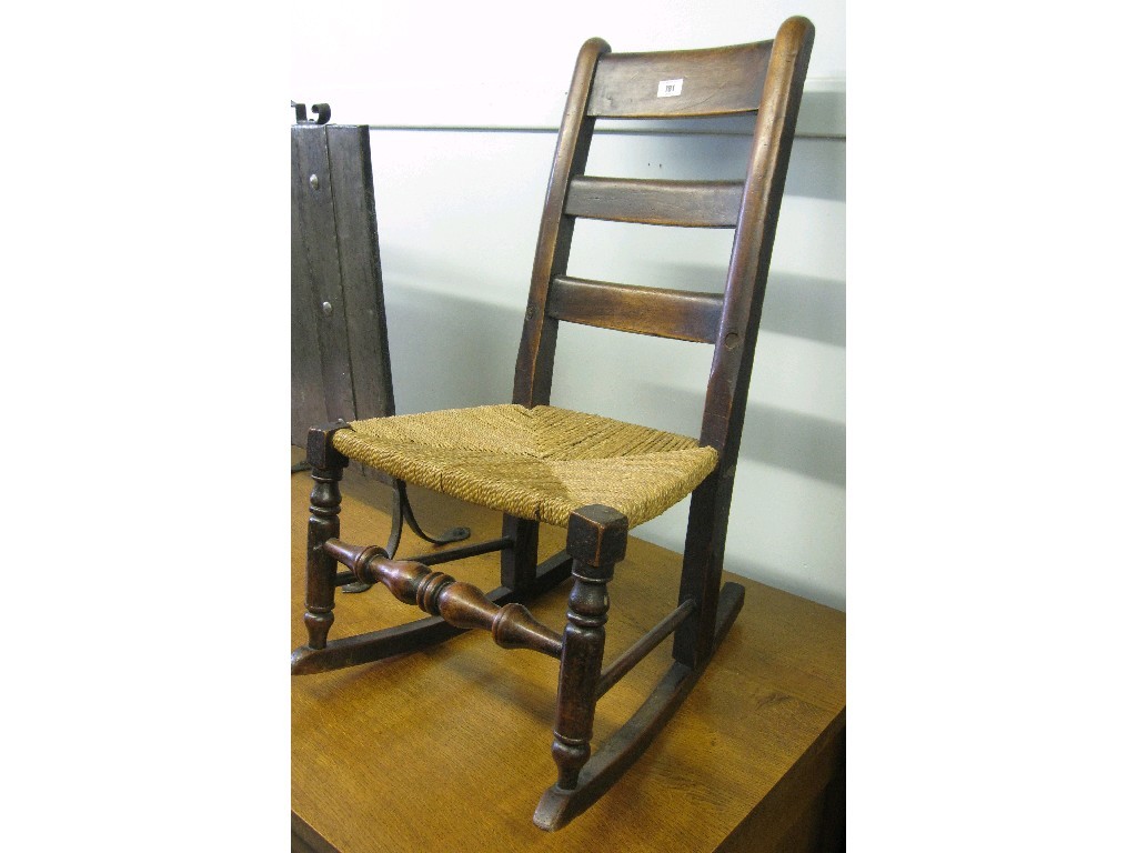 Appraisal: Victorian child's rocking chair