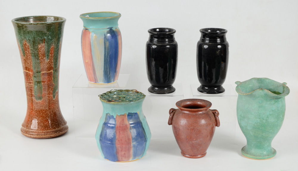 Appraisal: PIECE AMERICAN ART POTTERY COLLECTION An assembled collection of piece