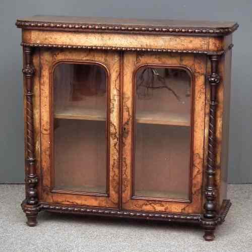 Appraisal: A Victorian walnut dwarf bookcase with bead mouldings the top