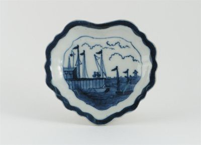 Appraisal: A Chinese porcelain heart-shaped blue and white dish painted in