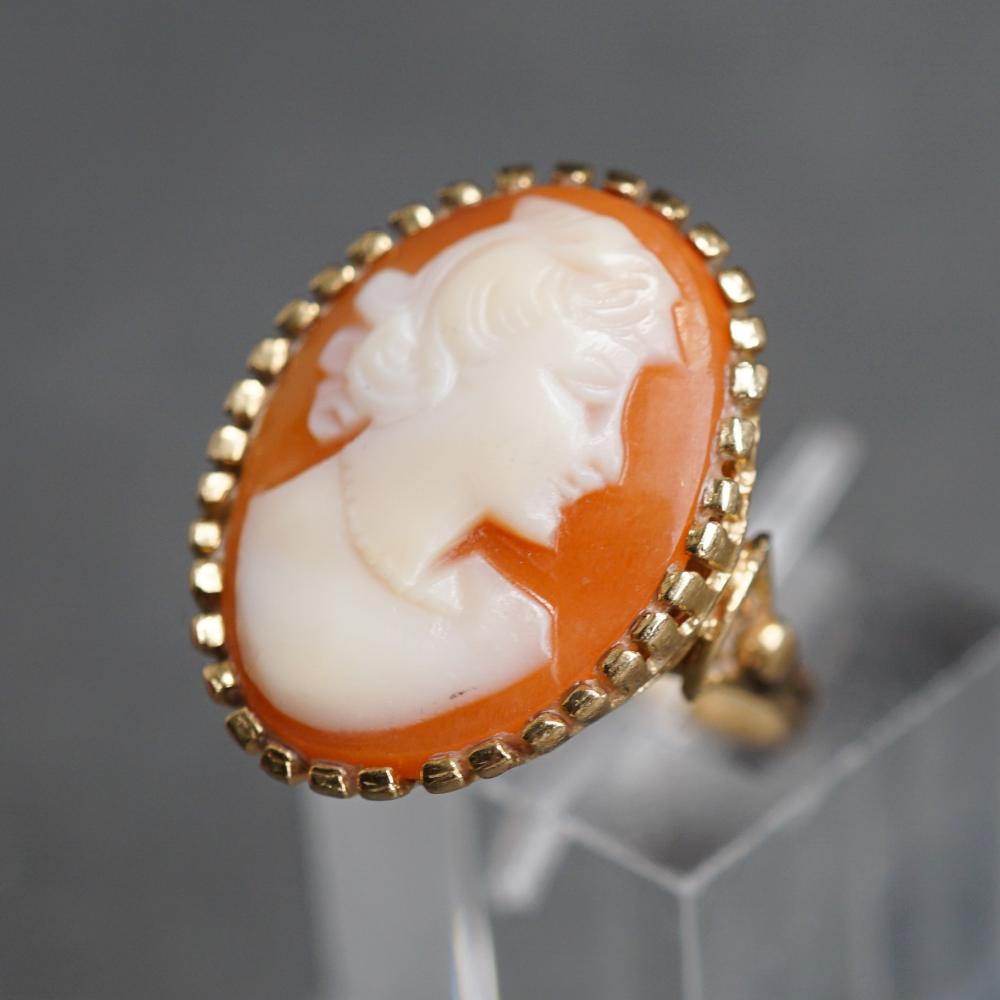 Appraisal: -Karat Yellow-Gold Shell Cameo Ring gross dwt Size