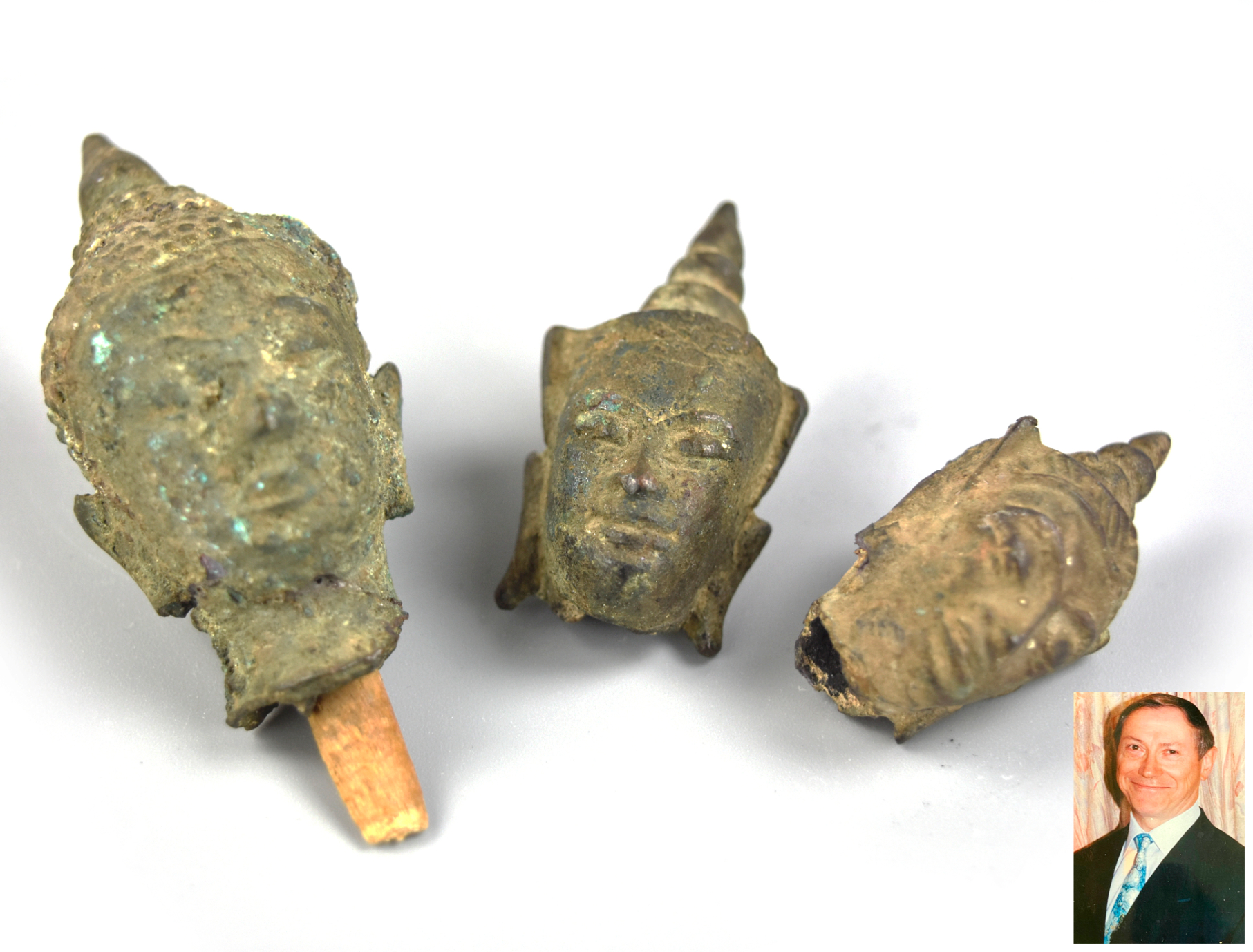 Appraisal: Chinese Northern Wei three Buddha's heads in meditation with almond-shaped