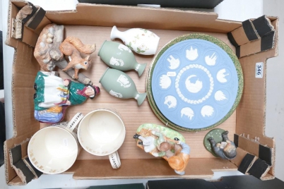 Appraisal: A mixed collection of items to include Wedgwood commemorative plates