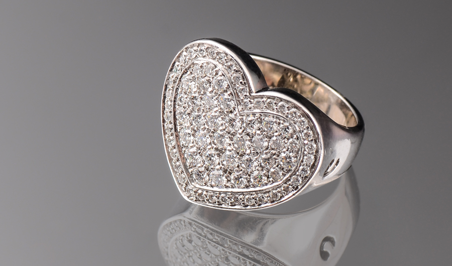 Appraisal: BIRKS K DIAMOND HEART SHAPED RING k white gold ring