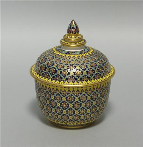 Appraisal: THAI PORCELAIN JAR AND COVER Narai Phand Thailand circular domed