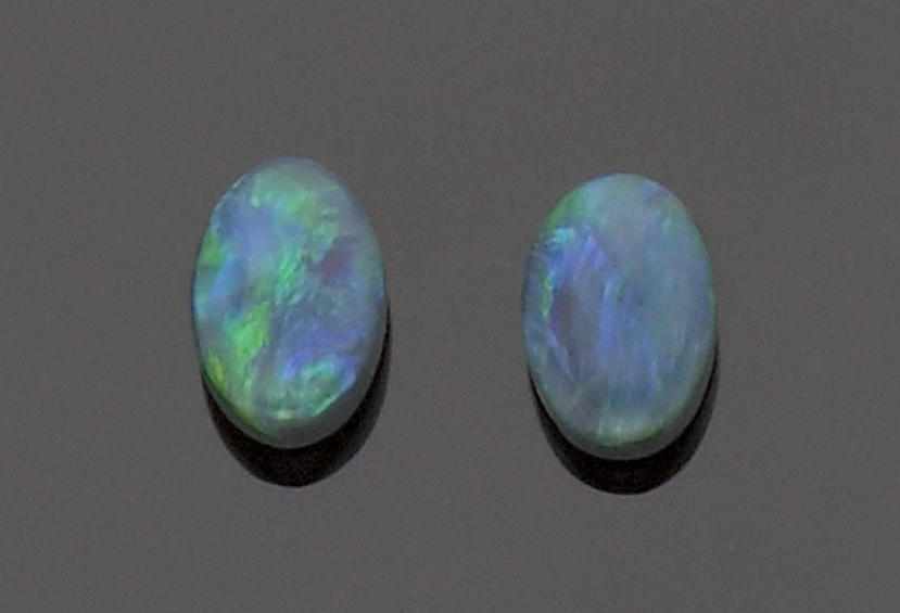 Appraisal: Pair of Black Opals Lightning Ridge Australia These two solid