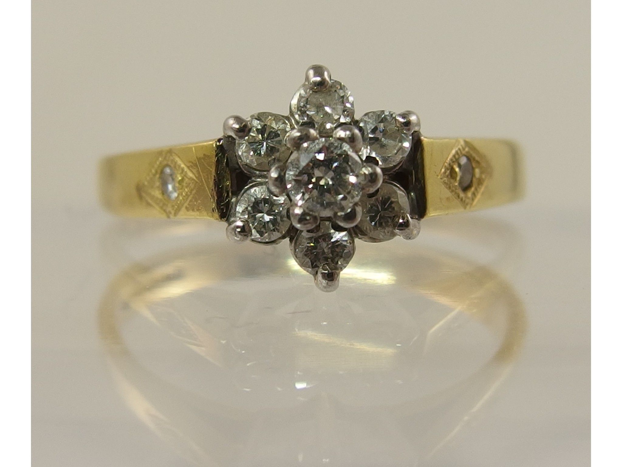 Appraisal: An ct gold diamond flower ring of approx cts