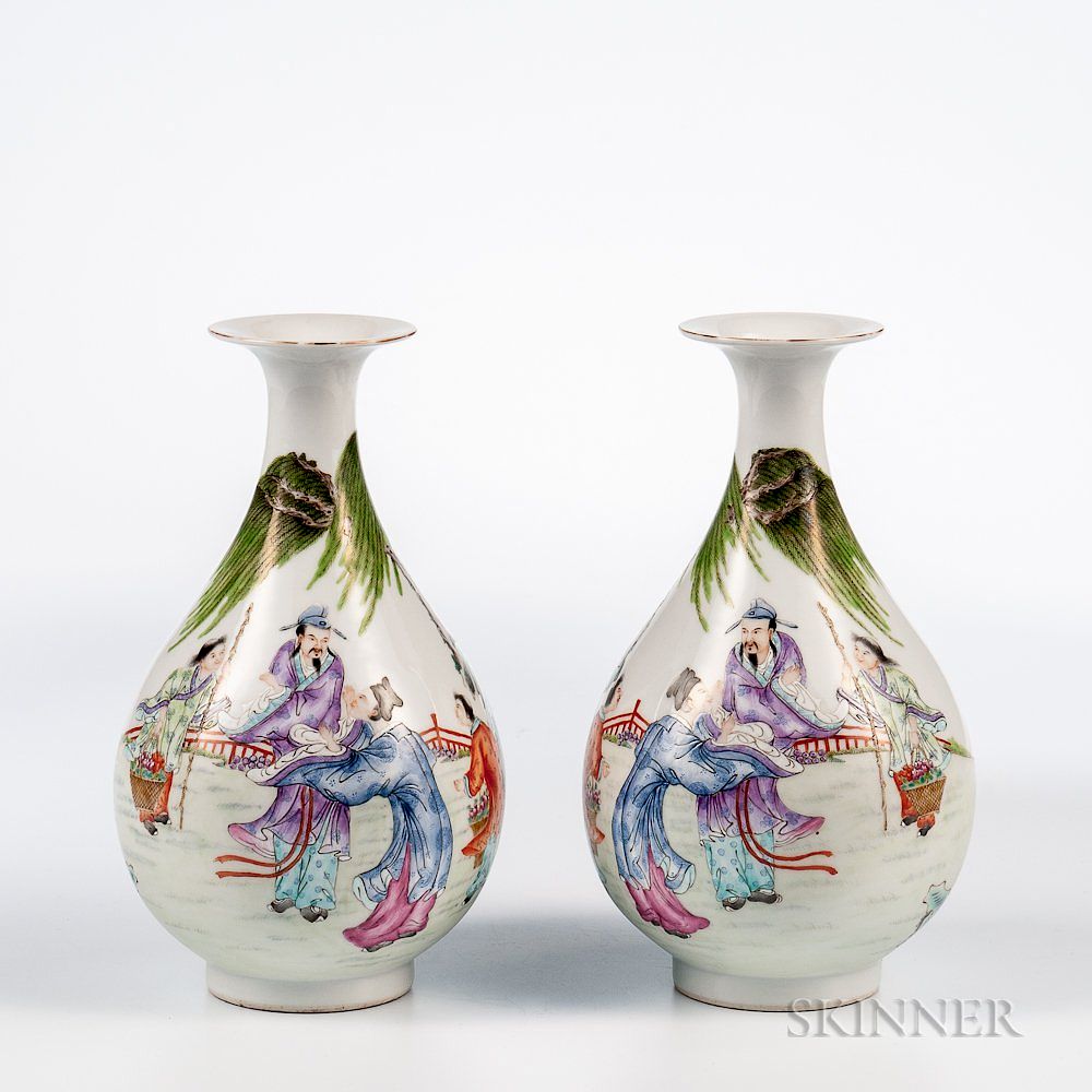 Appraisal: Pair of Famille Rose Bottle Vases Pair of Famille Rose