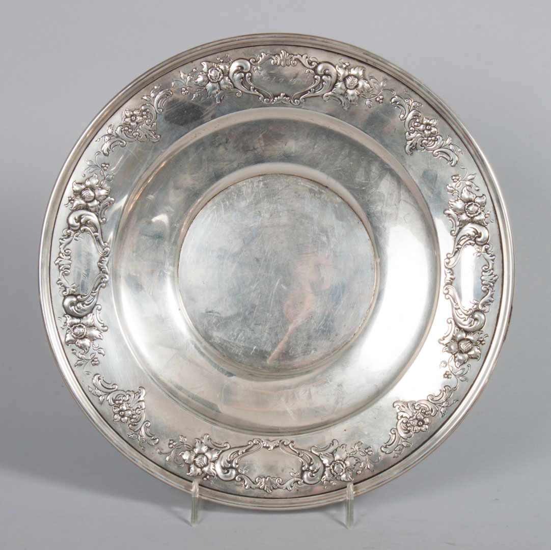 Appraisal: Gorham round sterling silver serving dish pattern in Diam ozt