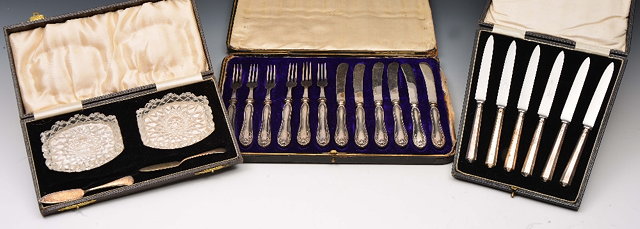 Appraisal: Cased set of six silver handled fruit knives and forkstogether