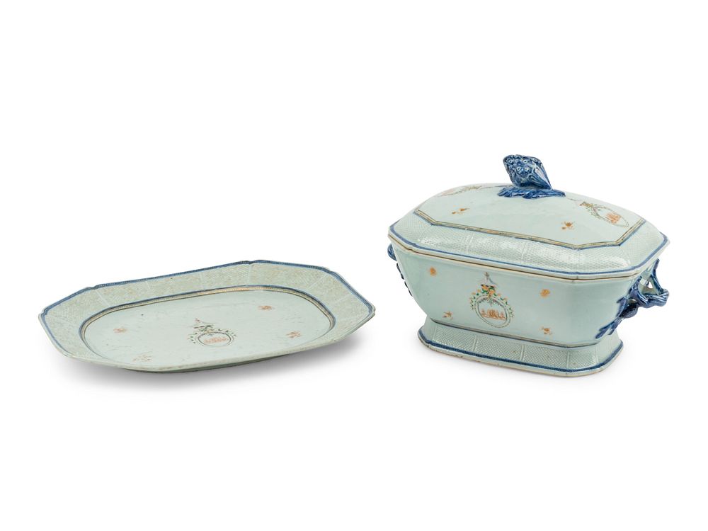 Appraisal: A Chinese Export Porcelain Tureen and Tray A Chinese Export