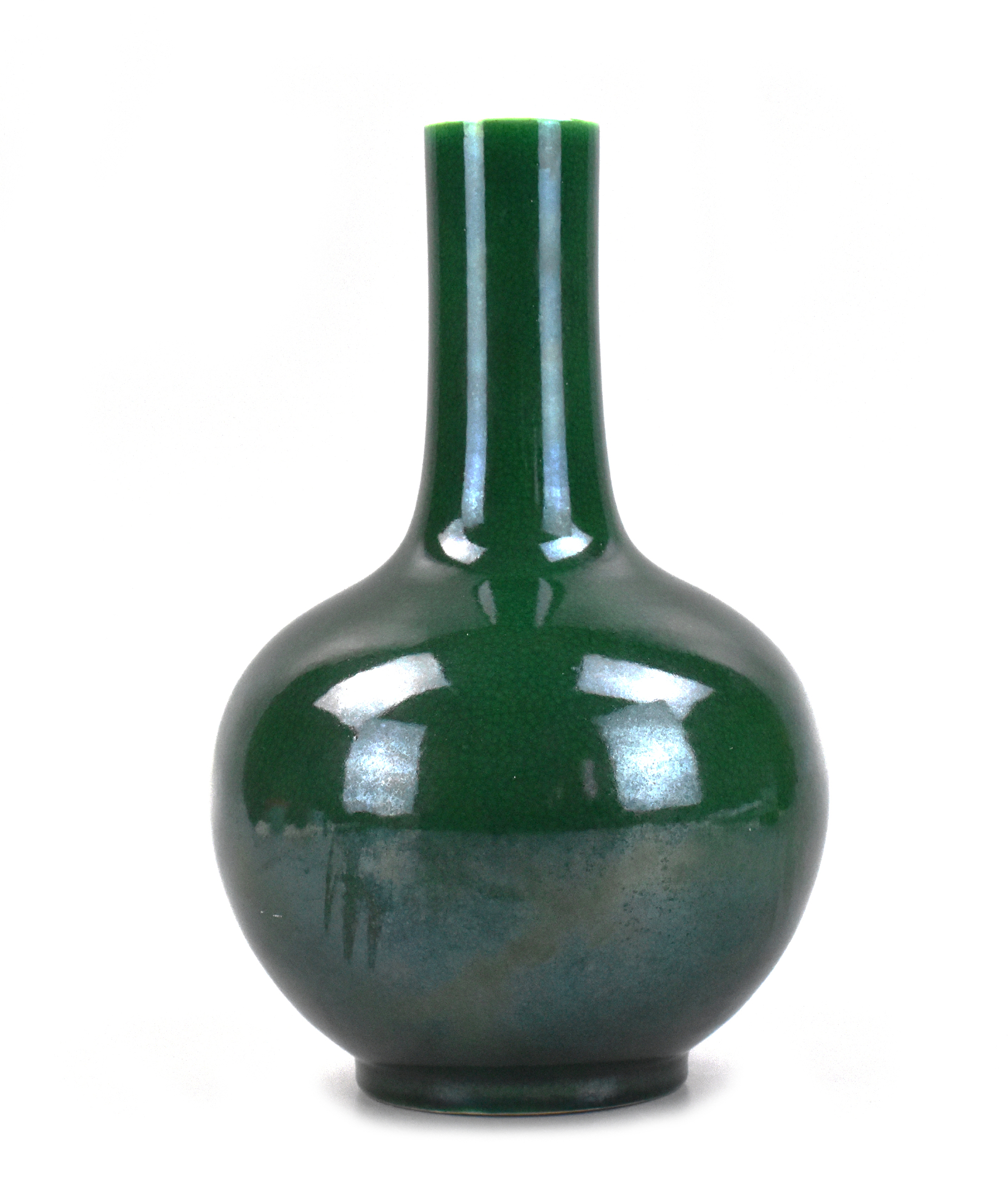 Appraisal: A Chinese green glazed globular vase A globular shaped vase