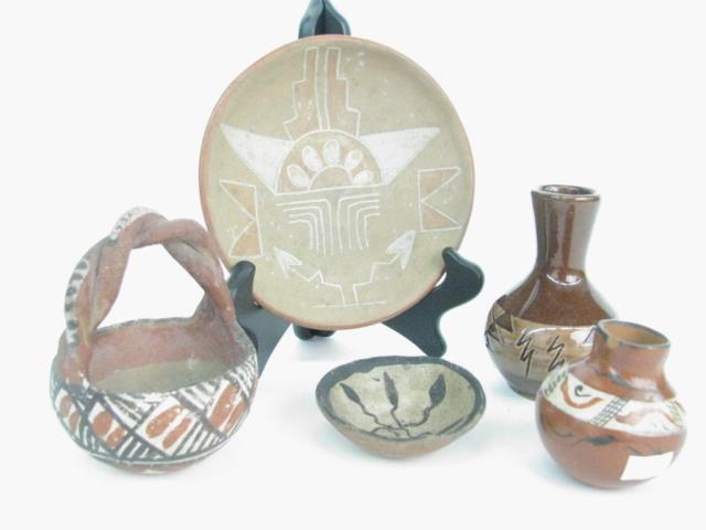 Appraisal: Group of Native American pottery items including redware plate a