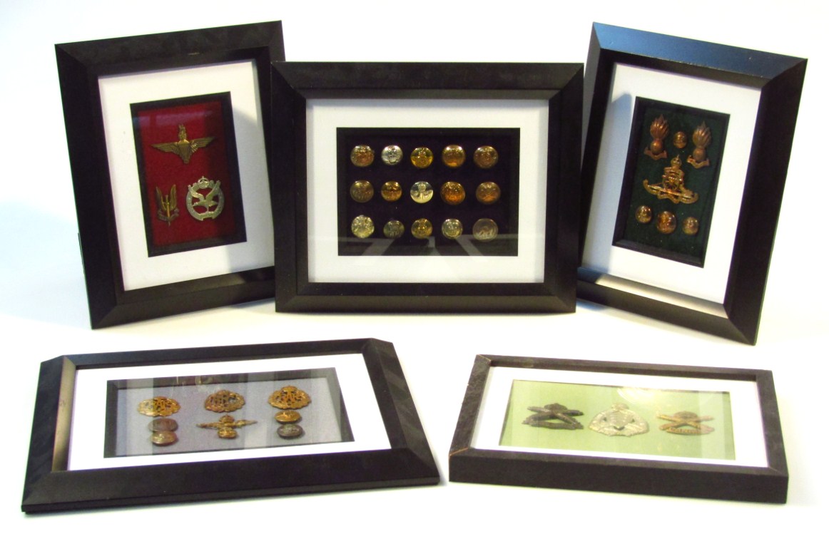 Appraisal: Various cap badges etc to include Canada Gilder Pilot Royal