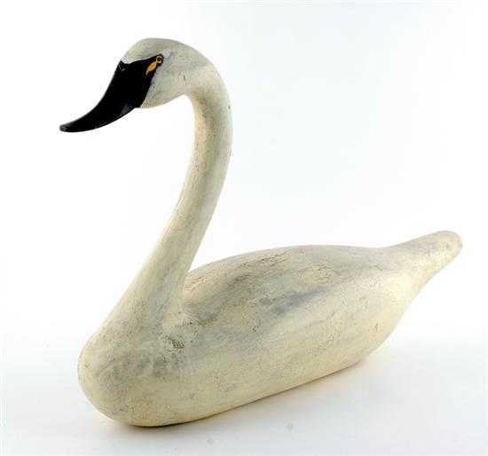 Appraisal: White swan carved decoy attributed to Chesapeake Bay area th