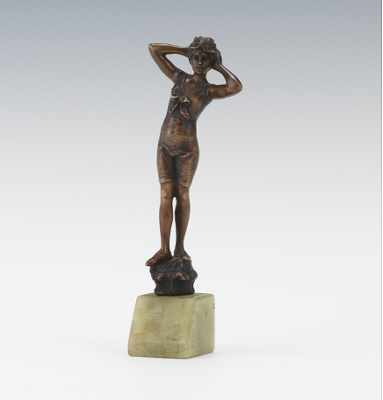 Appraisal: Continental School Early th century Bathing Beauty Cast bronze with