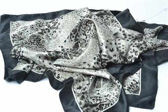 Appraisal: A LEOPARD PRINT SILK SCARF