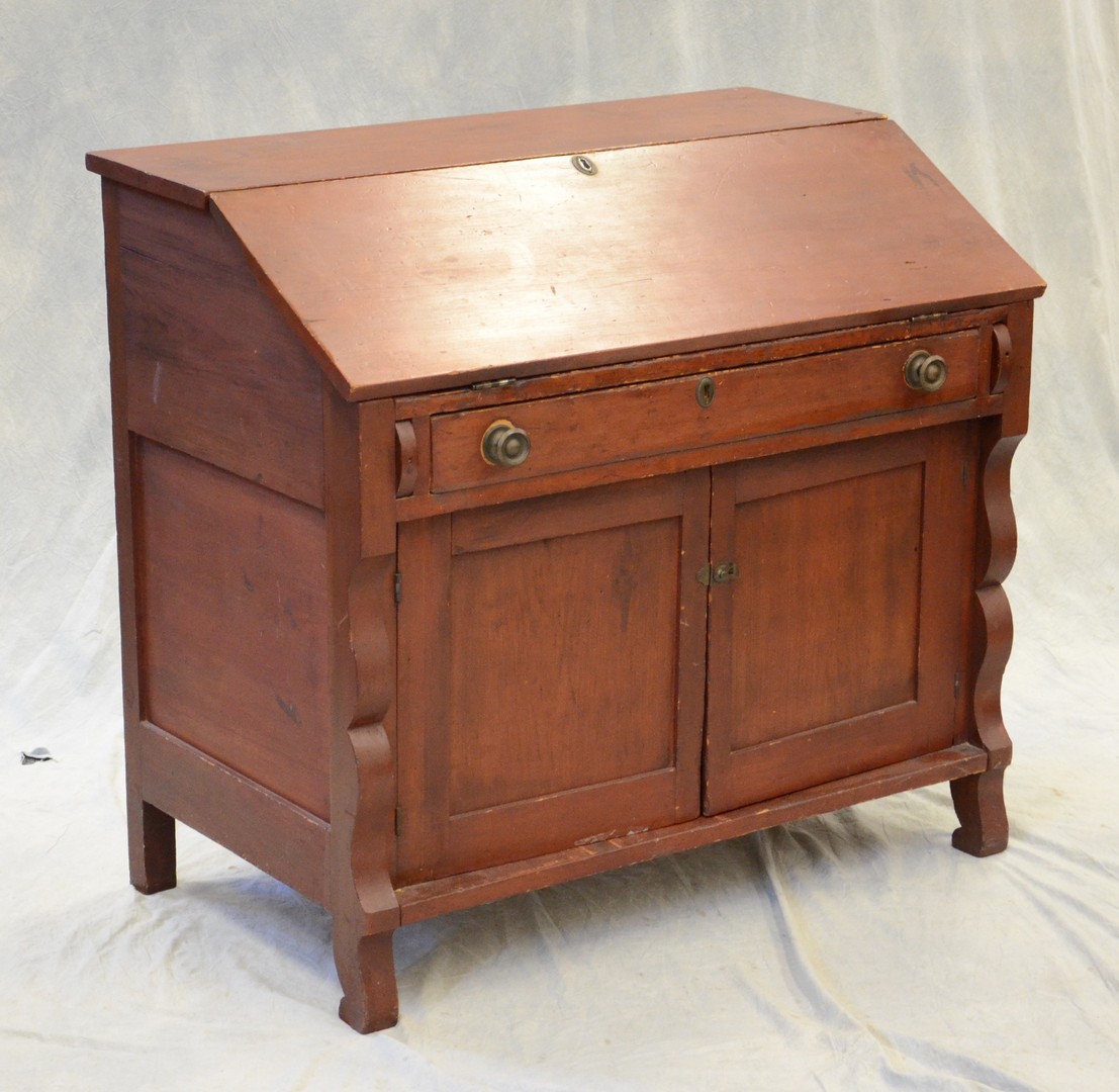 Appraisal: Pine Federal country slant lid desk in old red paint