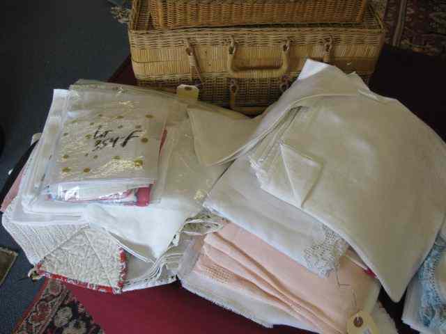 Appraisal: Lot of Estate Linens nice clean mixture