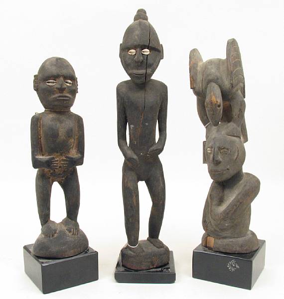 Appraisal: A group of three Maramba village ancestral figures Papau New