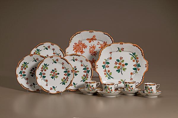 Appraisal: HEREND LIVIA DESSERT SERVICE PLUS Hungarian mid- th century Nine