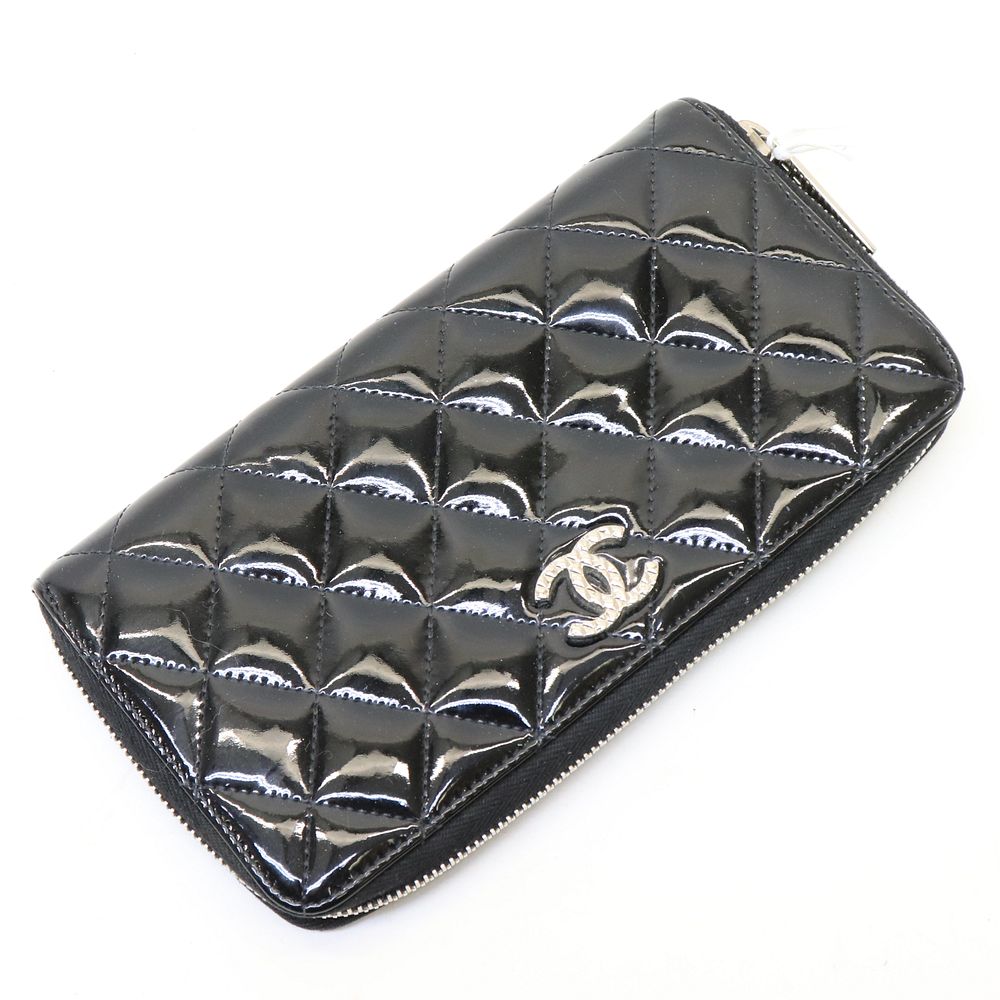 Appraisal: Chanel - CC Logo Long Zip Wallet Chanel - CC