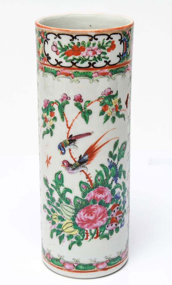 Appraisal: Rose Medallion Chinese Export Porcelain Vase Chinese export porcelain rose