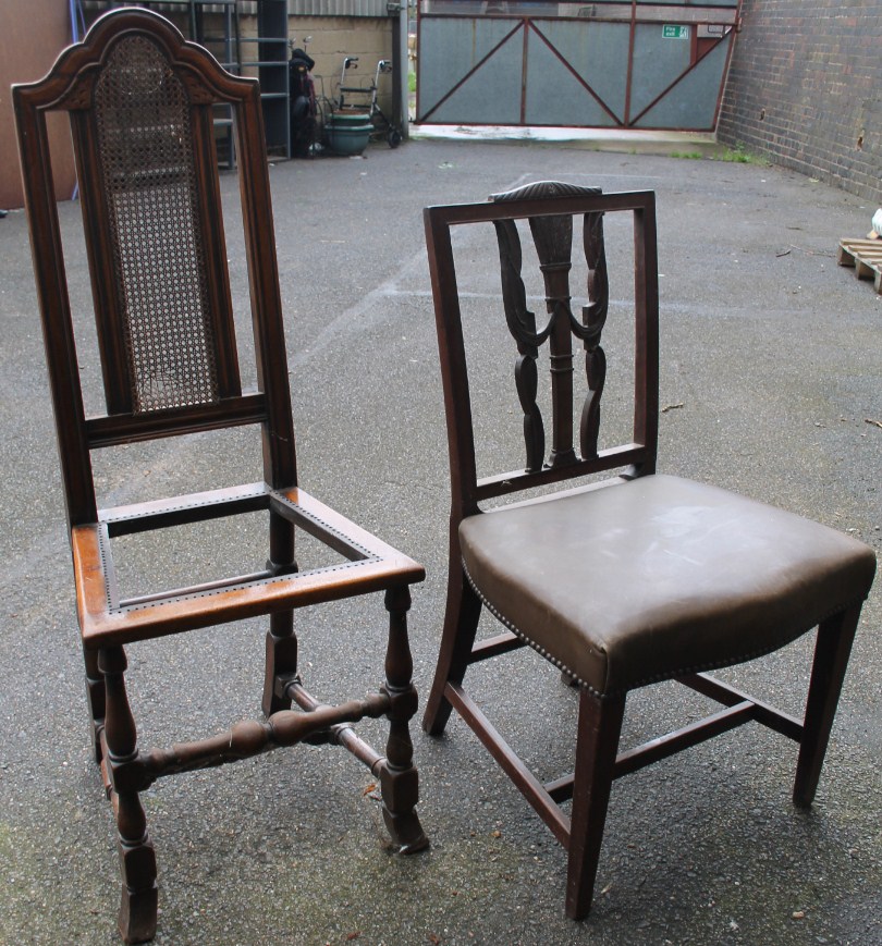 Appraisal: An early thC mahogany dining chair with a part gadrooned