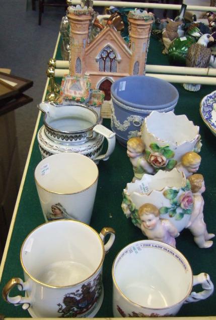 Appraisal: A quantity of ceramics including a Leeds silver lustre earthenware