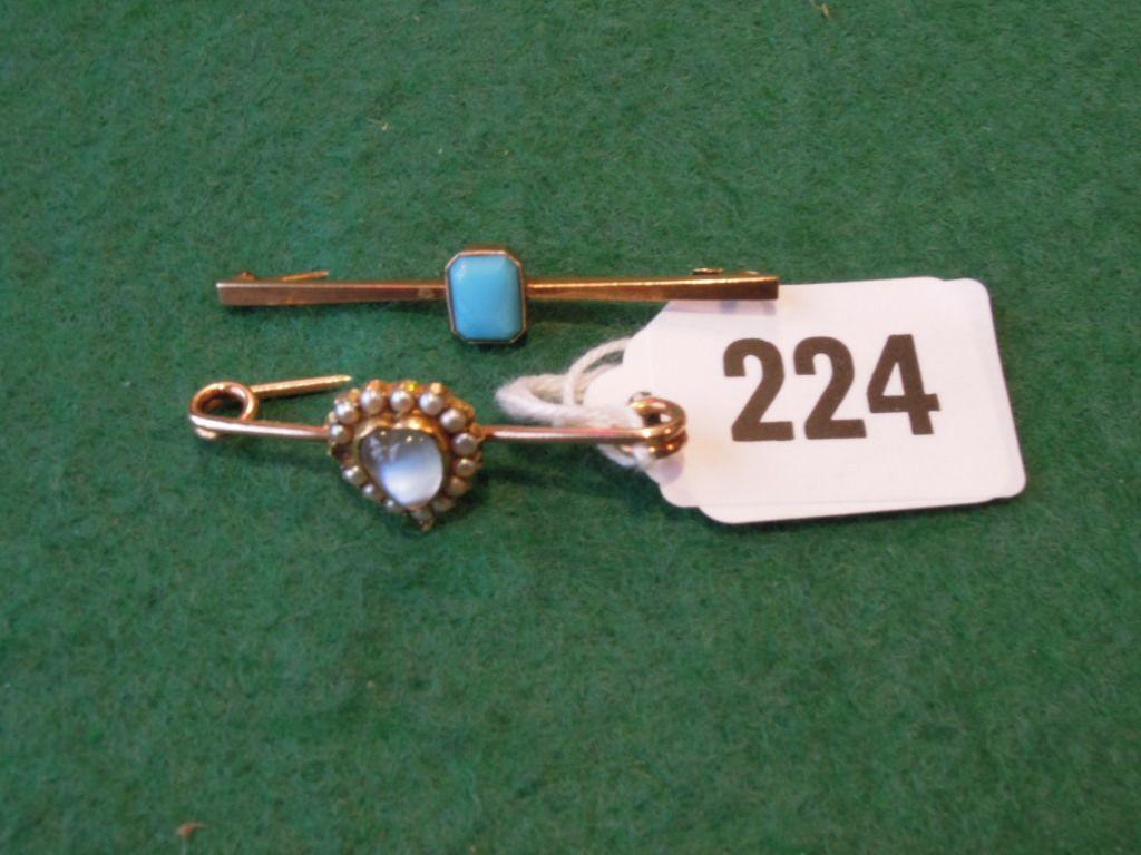 Appraisal: A ct gold bar brooch with turquoise setting and a