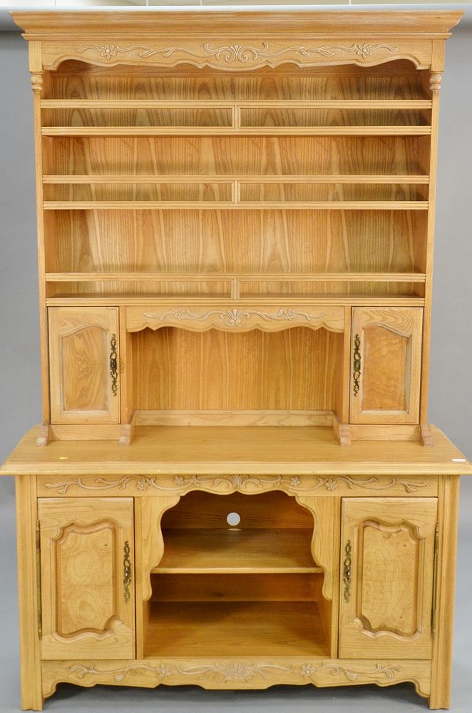 Appraisal: Oak hutch with open top ht in wd in Provenance