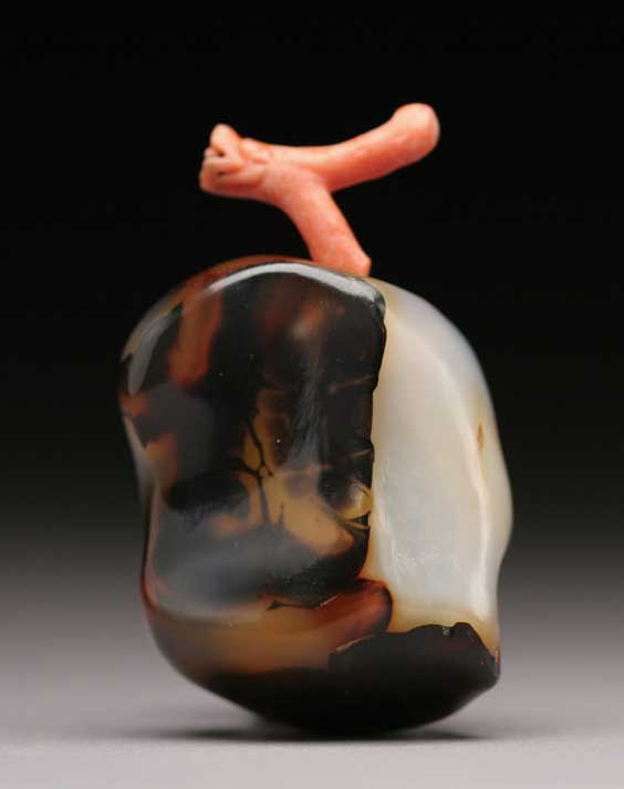 Appraisal: ANTIQUE AGATE PEBBLE SNUFF BOTTLE Finely hollowed and antique carved