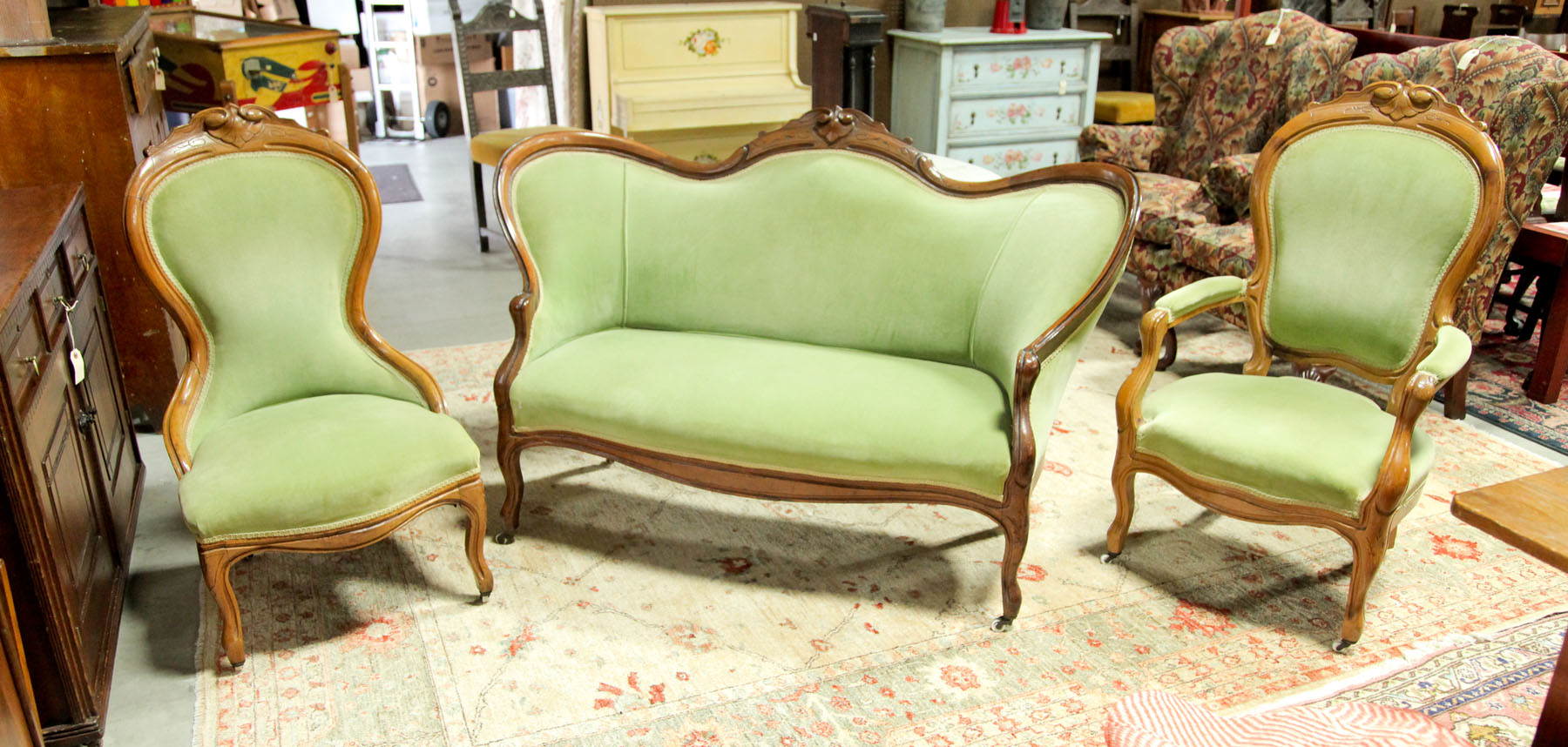 Appraisal: THREE PIECE VICTORIAN PARLOR SET American late th century Walnut