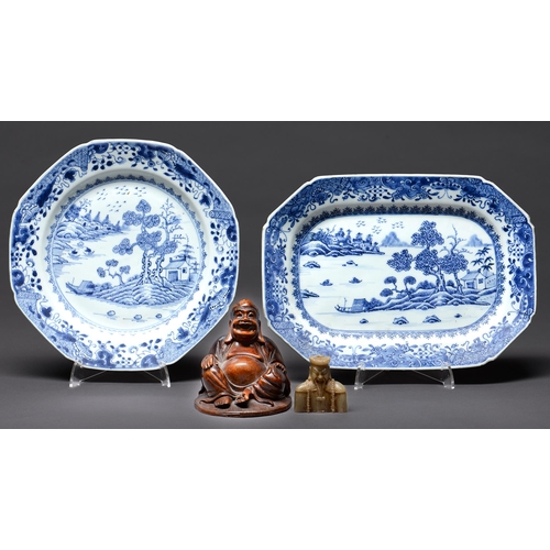 Appraisal: A Chinese octagonal export blue and white dish and plate