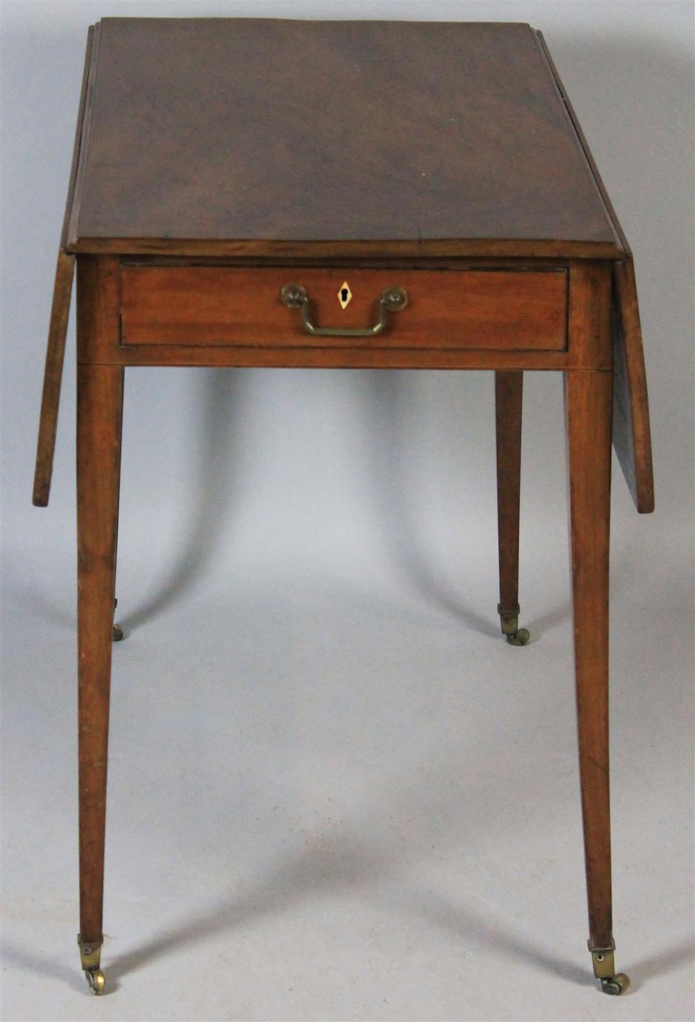 Appraisal: FEDERAL MAHOGANY PEMBROKE TABLE WITH ONE DRAWER ca having a