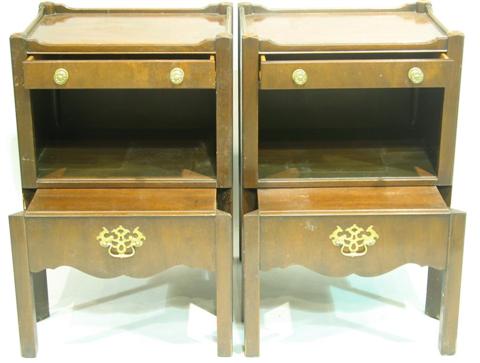 Appraisal: PAIR KITTINGER BUFFALO MAHOGANY BEDSIDE TABLES h w d in