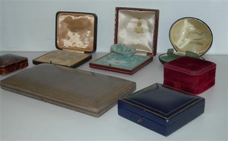 Appraisal: A large quantity of assorted jewellery boxes Qty